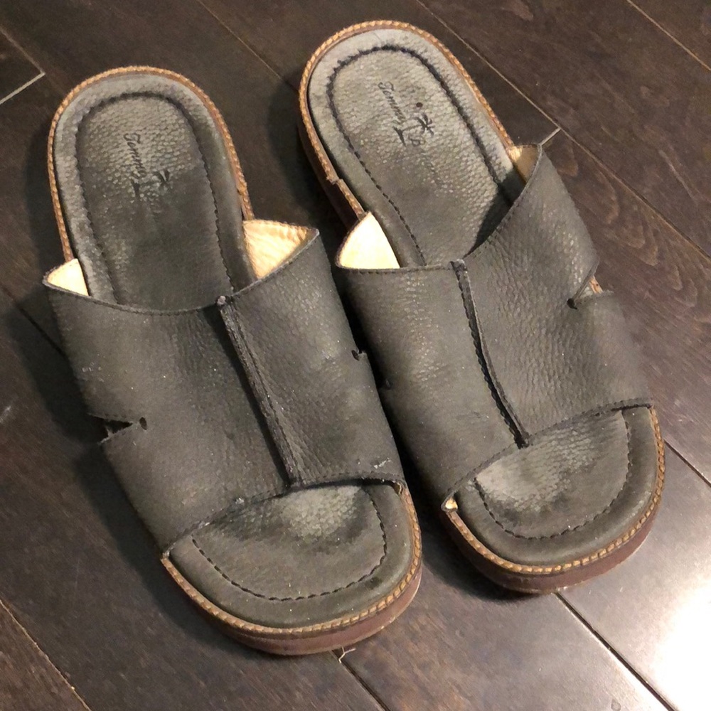 Tommy bahama men’s sandals size 10